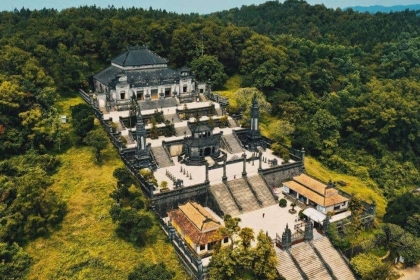 Hue Kai Dinh Imperial Tomb (Anh Mausoleum)