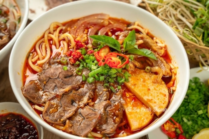 Hue Beef Noodles（Bún bò Huế）