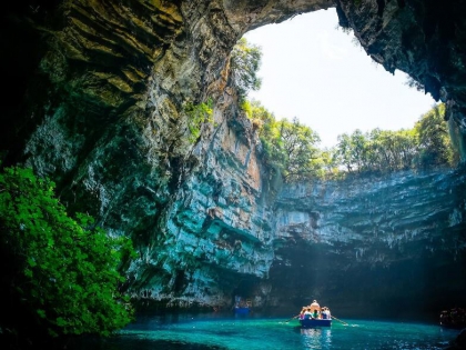 Phong Nha Caves