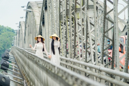 Hue Chang Qian Bridge