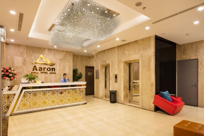 Aaron Hotel