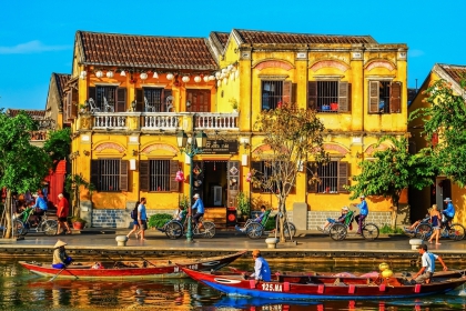 Hoi An Ancient Town – Day trip to Marble Mountains