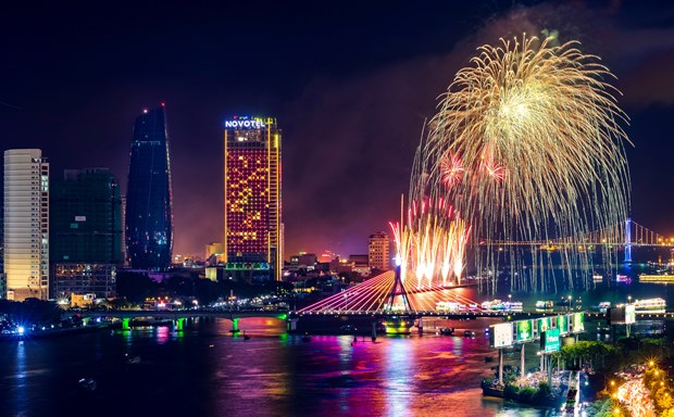 The 2023 Da Nang International Fireworks Festival will be held from June 3 to July 8 hinh anh 3