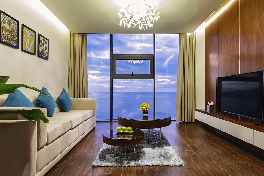 Maximilan DaNang Beach Hotel